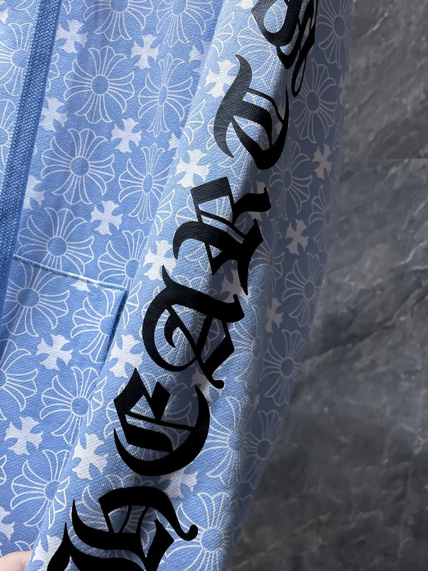 P260 Chrome Hearts Autumn and Winter 2025 Counter Synchronization ❤️ Chrome Hearts Horseshoe Dark Pattern Logo Blue Zipper Sweater Improved Customized Version 1:1 High Weight High Quality Fabric Recommended Colors: Customized Blue Customized Green Customized Orange Sizes: S, M, L, XL